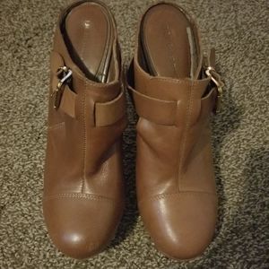 BCBG leather clogs